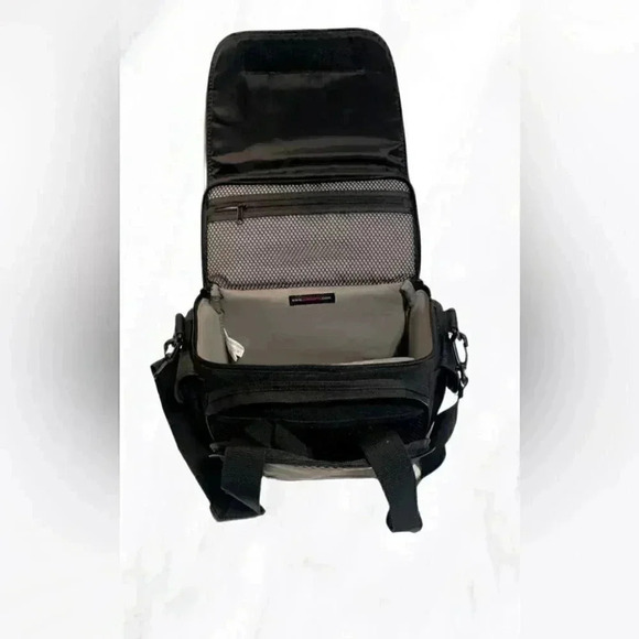 Lowepro Edit 120 outdoor Padded Camera Bag Shoulder Strap Multi Pocket black - Picture 2 of 2